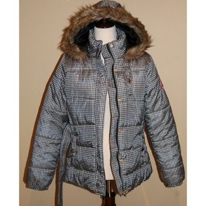 Like New womens South Pole puffer coat size med.